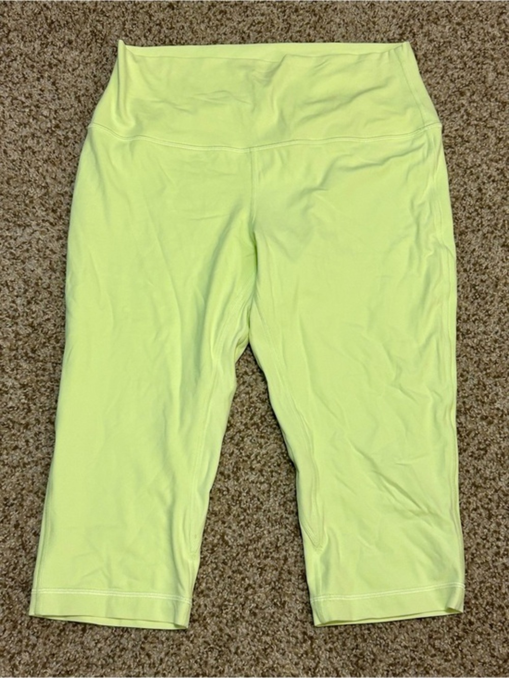 Lululemon Women’s 3/4 Cropped Pants – Size 12 Bright Pastel Yellow